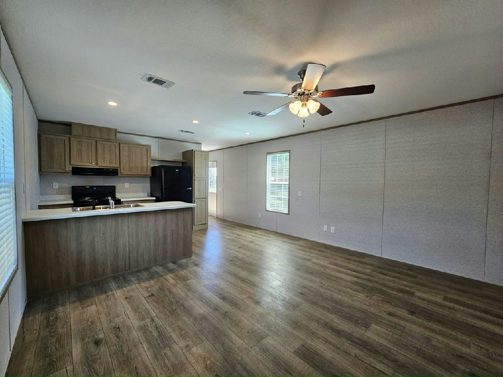 LIVE YOUR DREAM AT EAGLE ESTATES