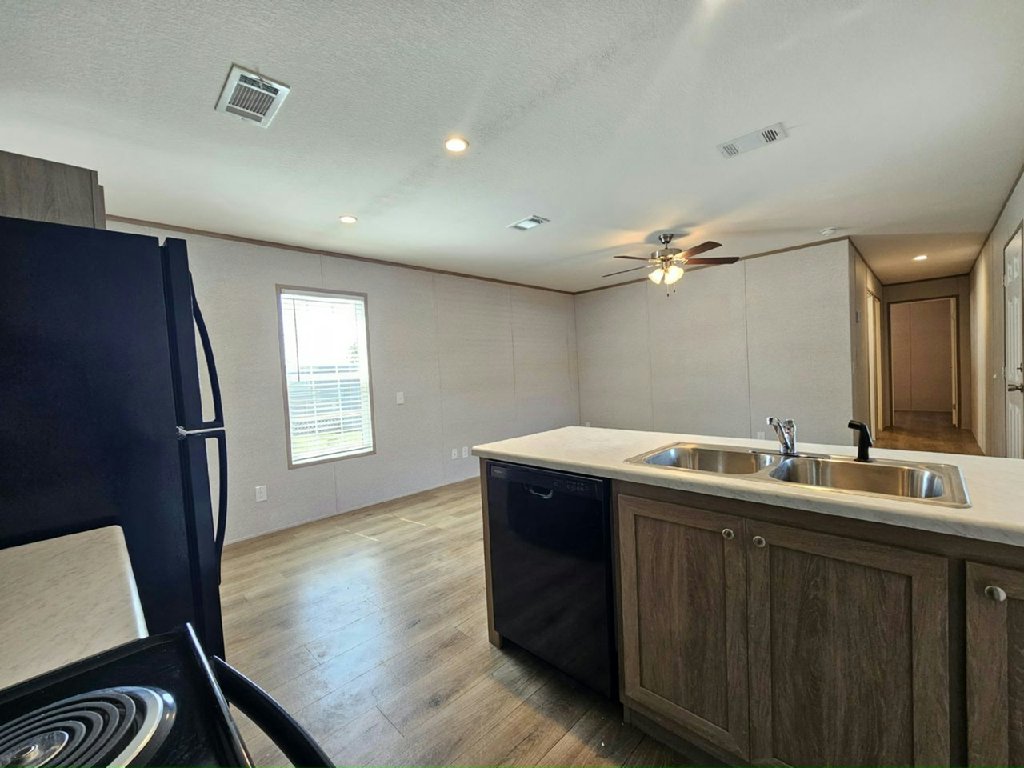 LIVE YOUR DREAM AT EAGLE ESTATES