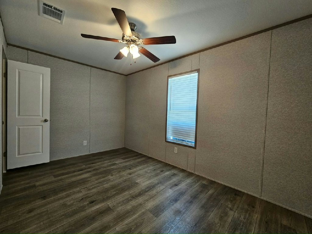 LIVE YOUR DREAM AT EAGLE ESTATES