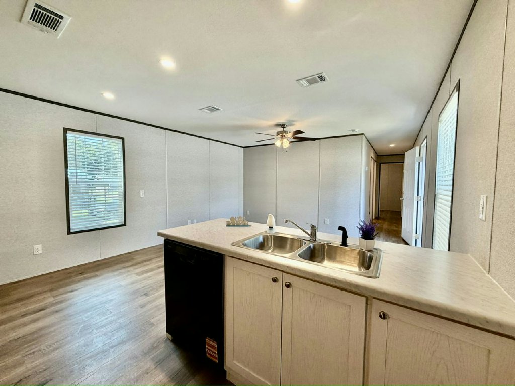 CRYSTAL RIVER LIVING AT A MAGICAL PRICE