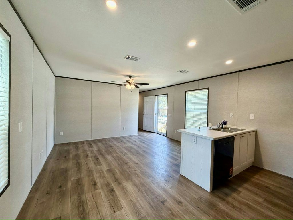 CRYSTAL RIVER LIVING AT A MAGICAL PRICE