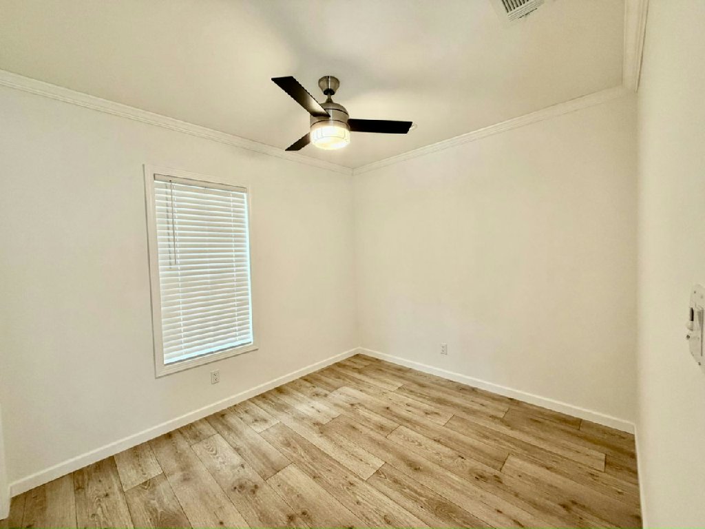 DELAND LIVING AT A MAGICAL PRICE