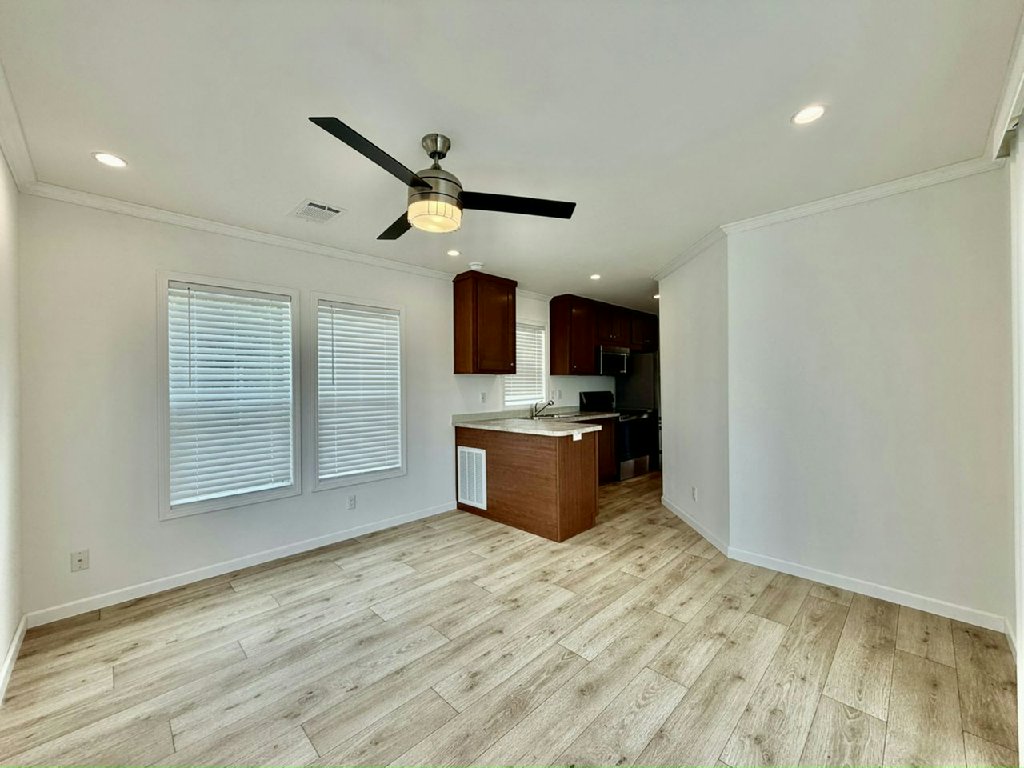 DELAND LIVING AT A MAGICAL PRICE