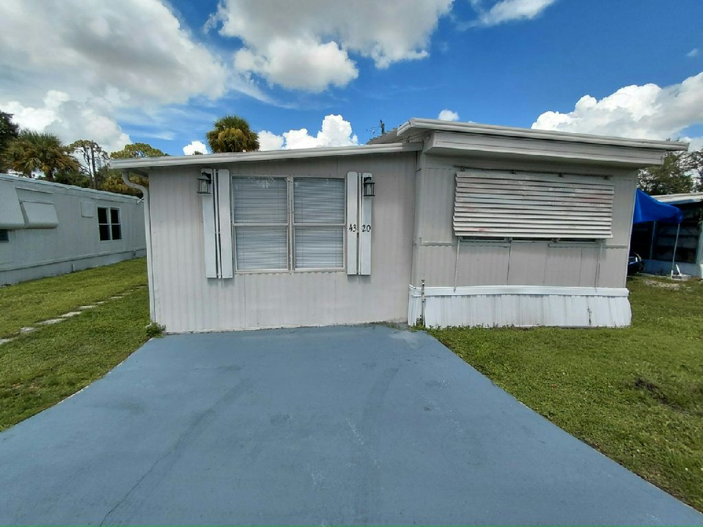 YOUR HOME IN PARADISE