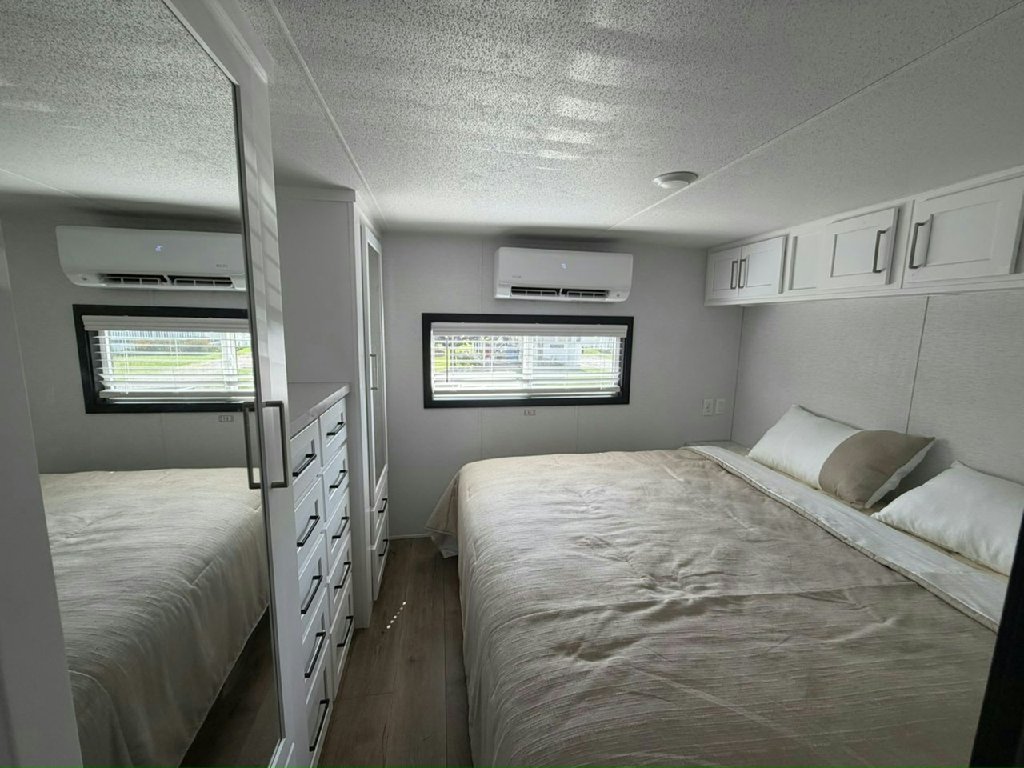 LAKEVIEW LIVING AT A MAGICAL PRICE
