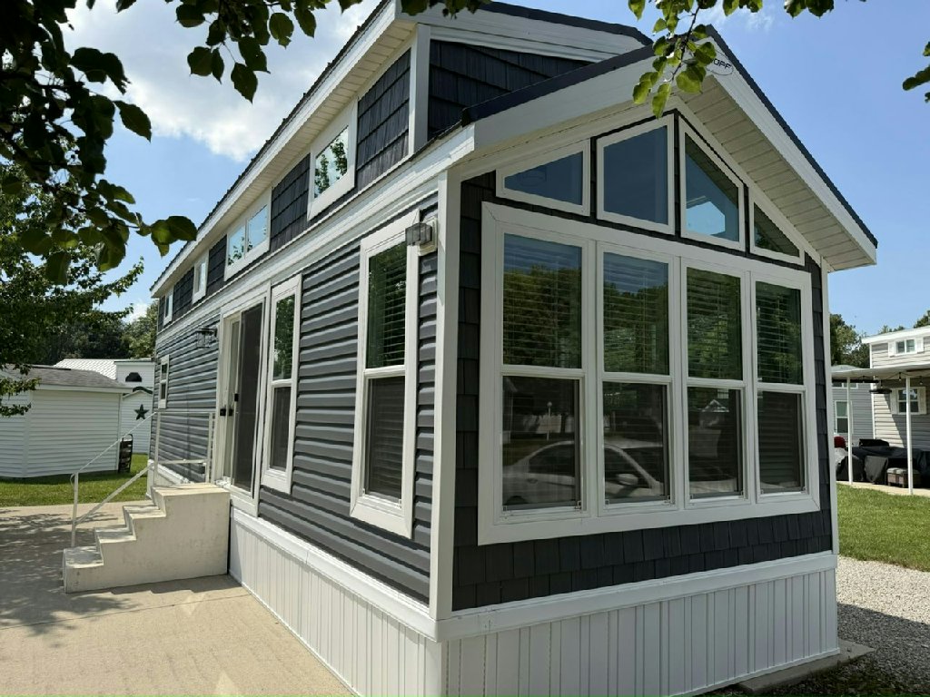 YOUR HOME IN PARADISE