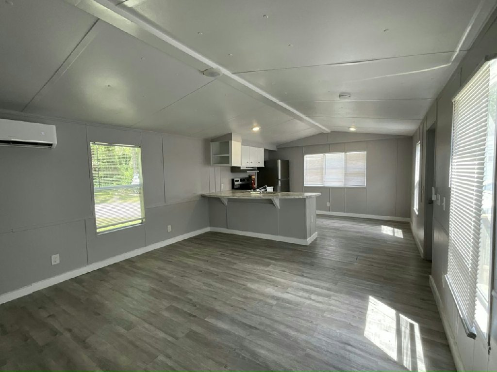 AFFORDABLE RENT, BEAUTIFUL SURROUNDINGS
