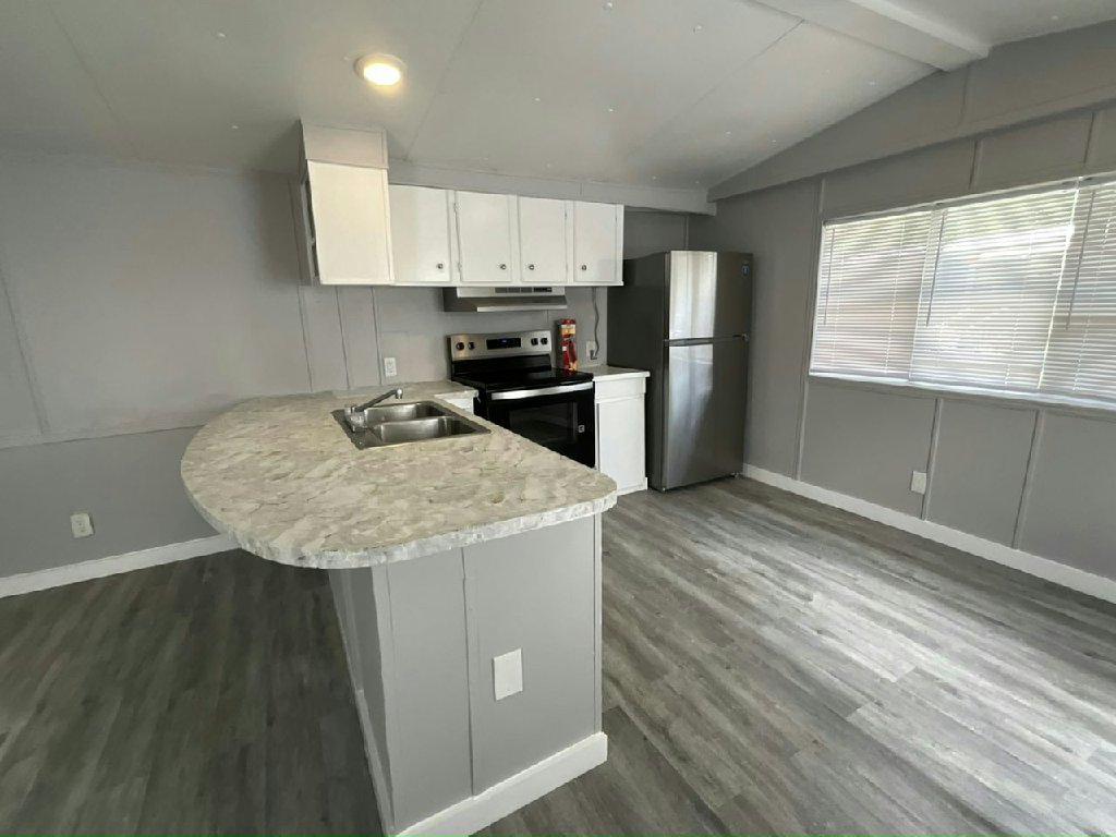 AFFORDABLE RENT, BEAUTIFUL SURROUNDINGS