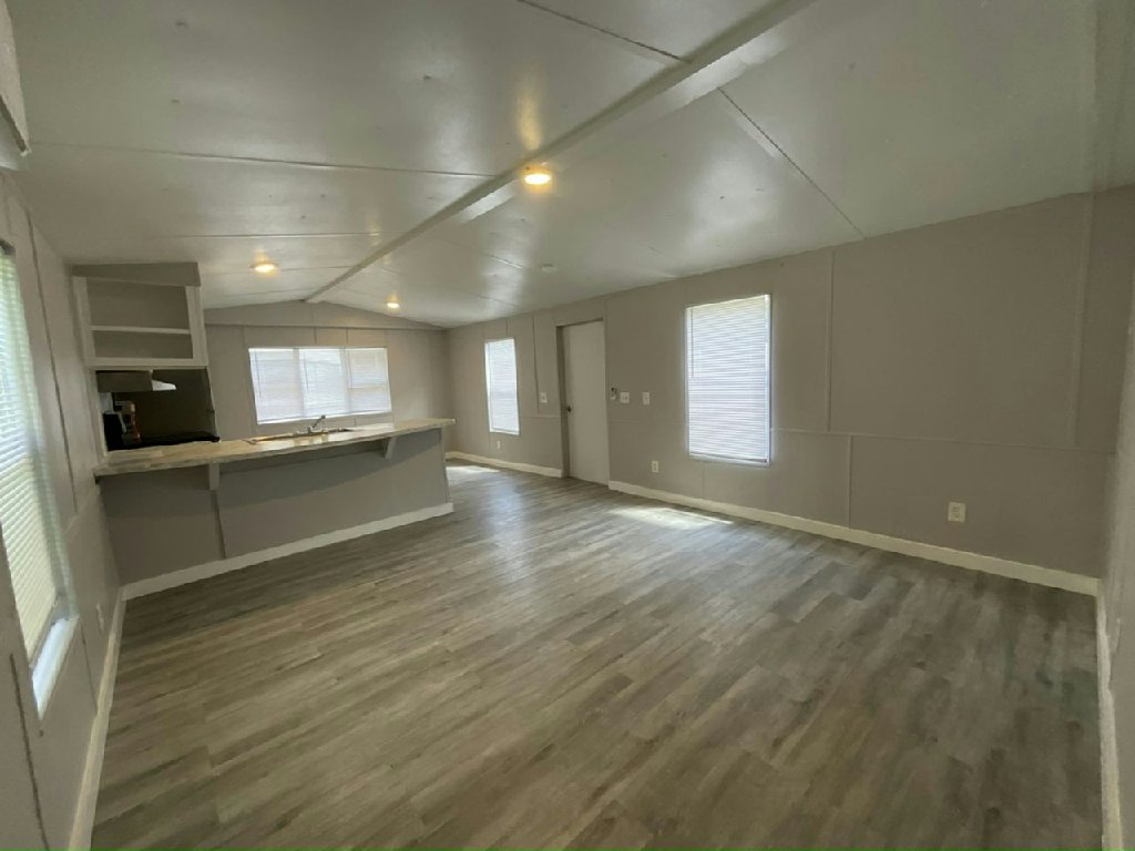 AFFORDABLE RENT, BEAUTIFUL SURROUNDINGS