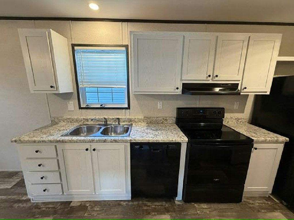 LIVE YOUR DREAM AT PINE GROVE ESTATES