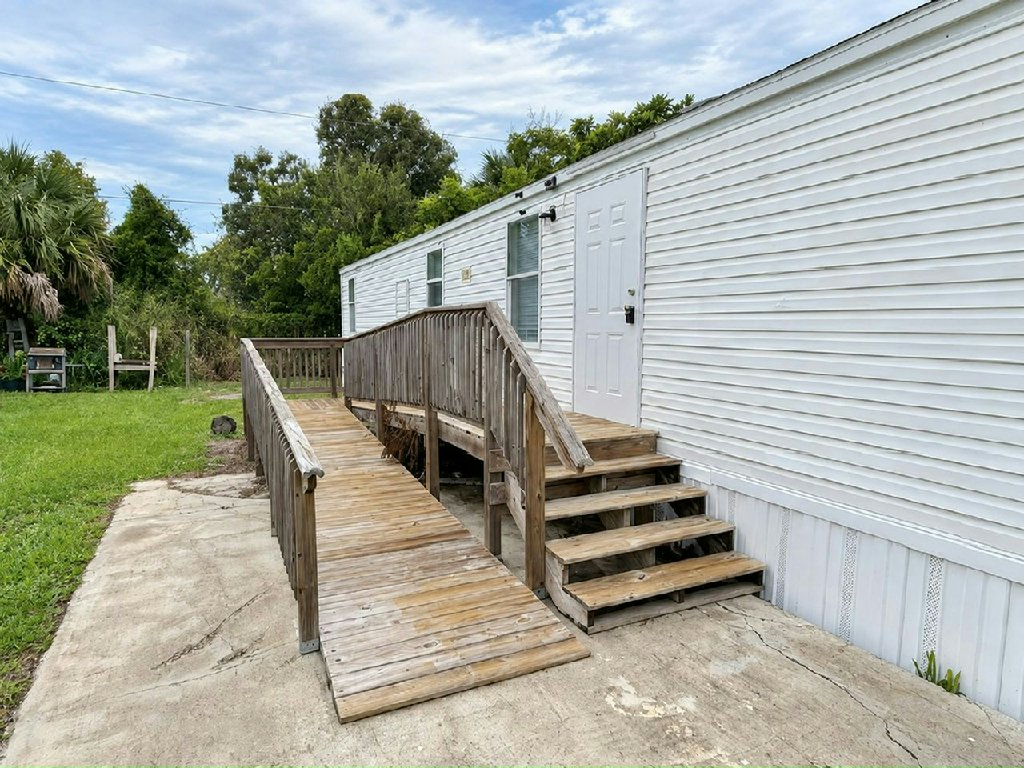 AFFORDABLE RENT, BEAUTIFUL SURROUNDINGS