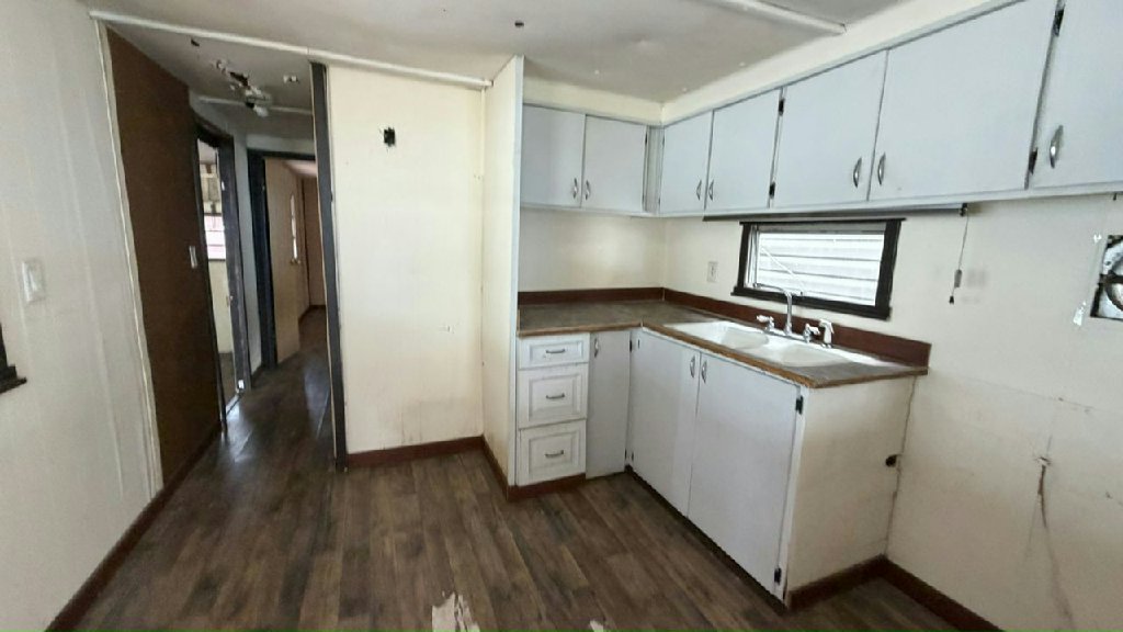 AMAZING HANDYMAN SPECIAL