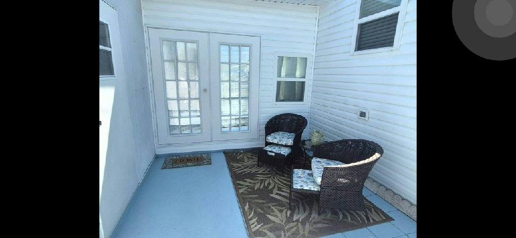 $12,500 | 1994 Skyline | 1 Bedroom | Large Florida Room