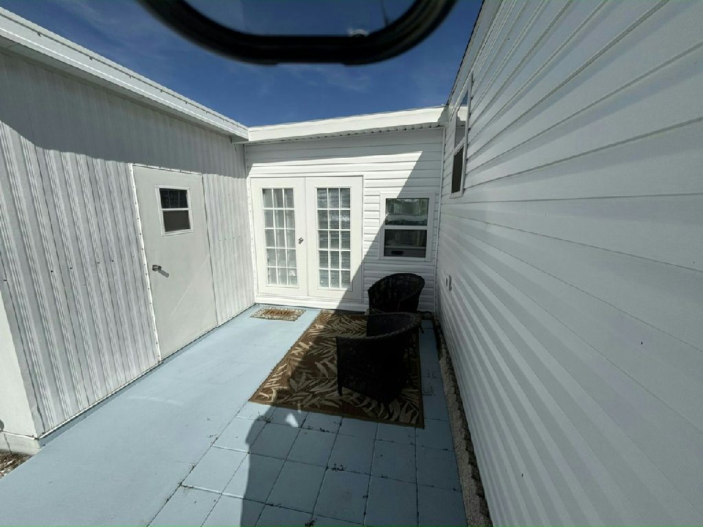 $12,500 | 1994 Skyline | 1 Bedroom | Large Florida Room
