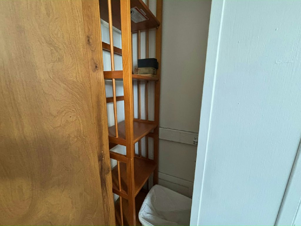 $12,500 | 1994 Skyline | 1 Bedroom | Large Florida Room