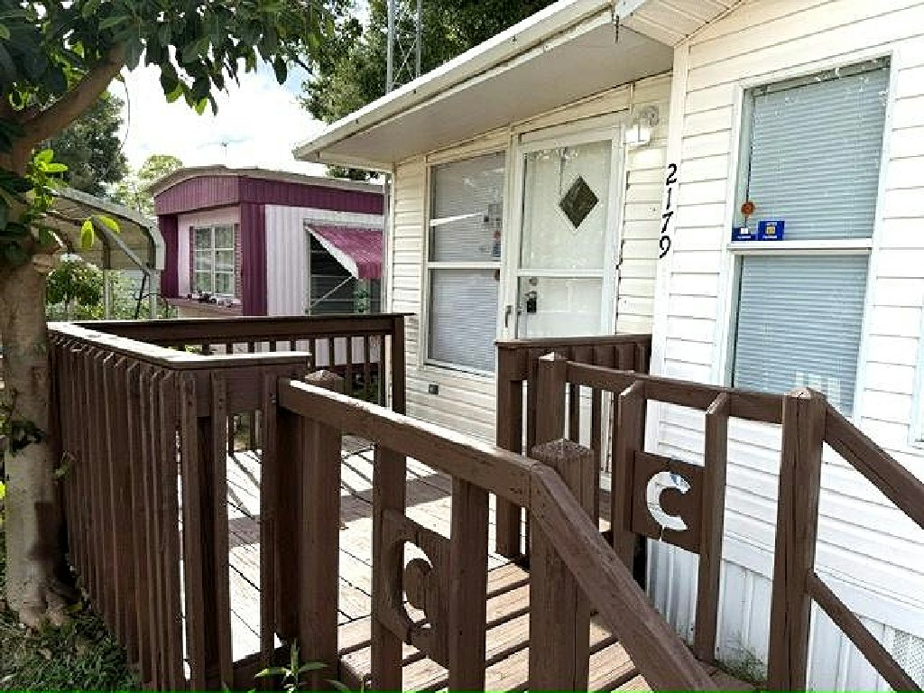 AVON PARK LIVING AT A MAGICAL PRICE