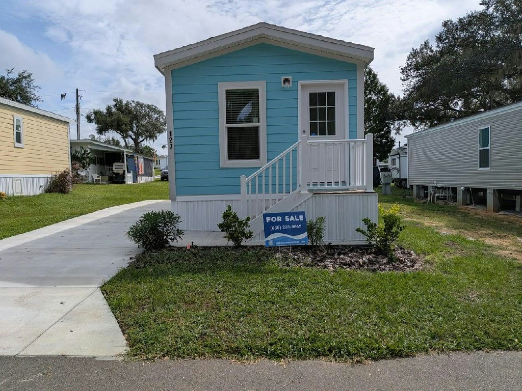 LIVING THE DREAM IN DADE CITY!
