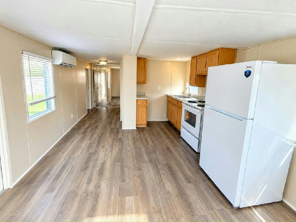 AVON PARK LIVING AT A MAGICAL PRICE