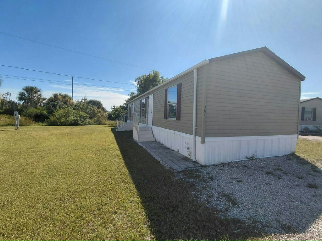 YOUR NEW HOME IN FORT MYERS