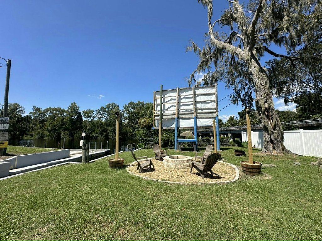 YOUR NEW HOME IN INGLIS