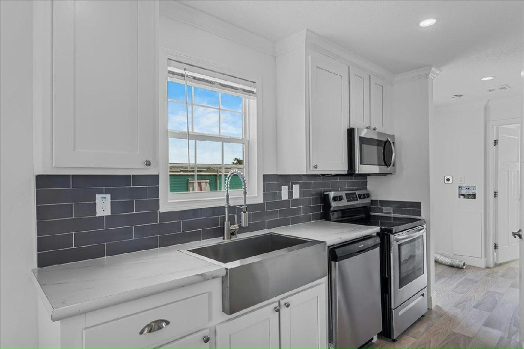 LAKE PLACID LIVING AT A MAGICAL PRICE