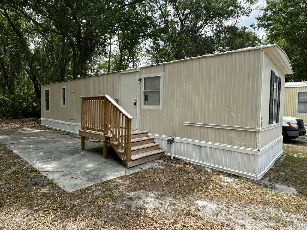 JACKSONVILLE LIVING AT A MAGICAL PRICE
