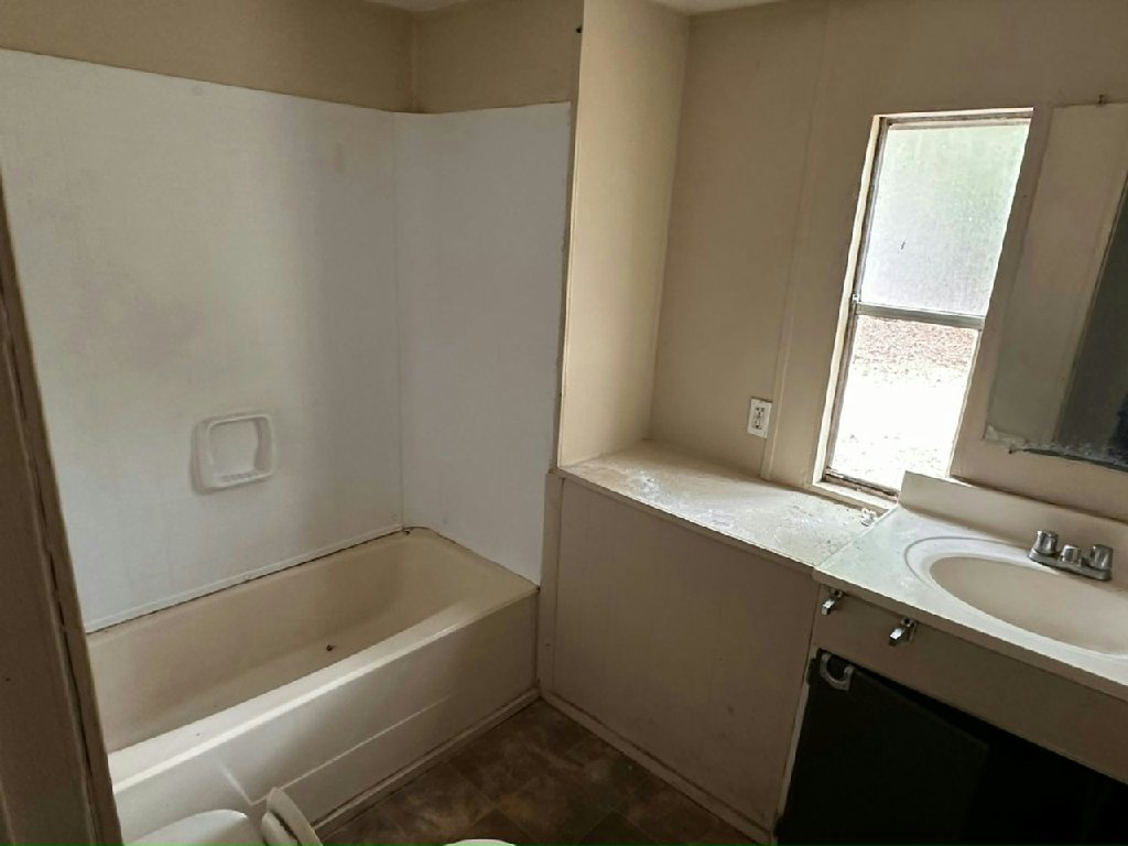 JACKSONVILLE LIVING AT A MAGICAL PRICE