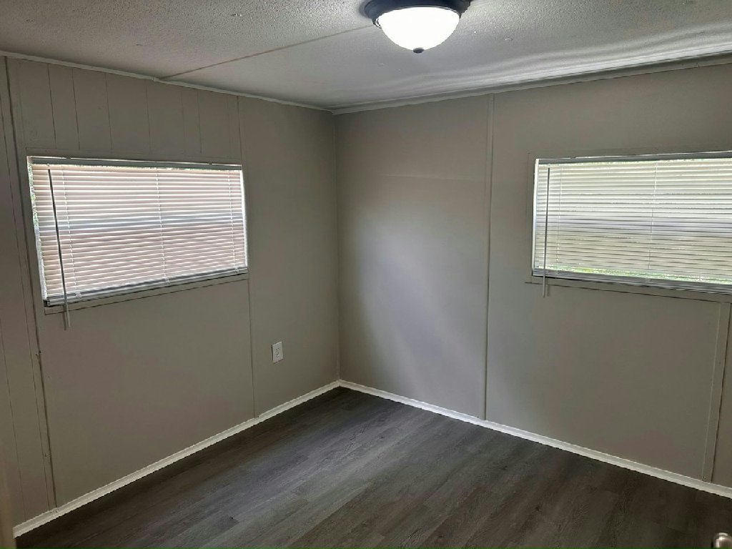 9300-4