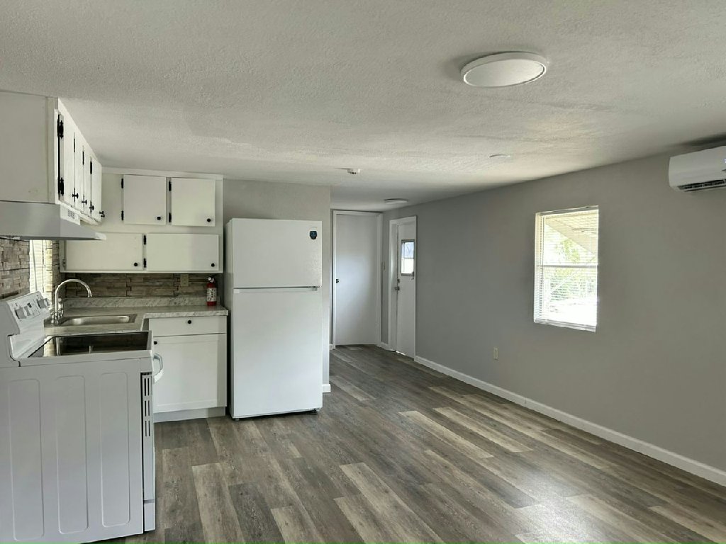 9318-4