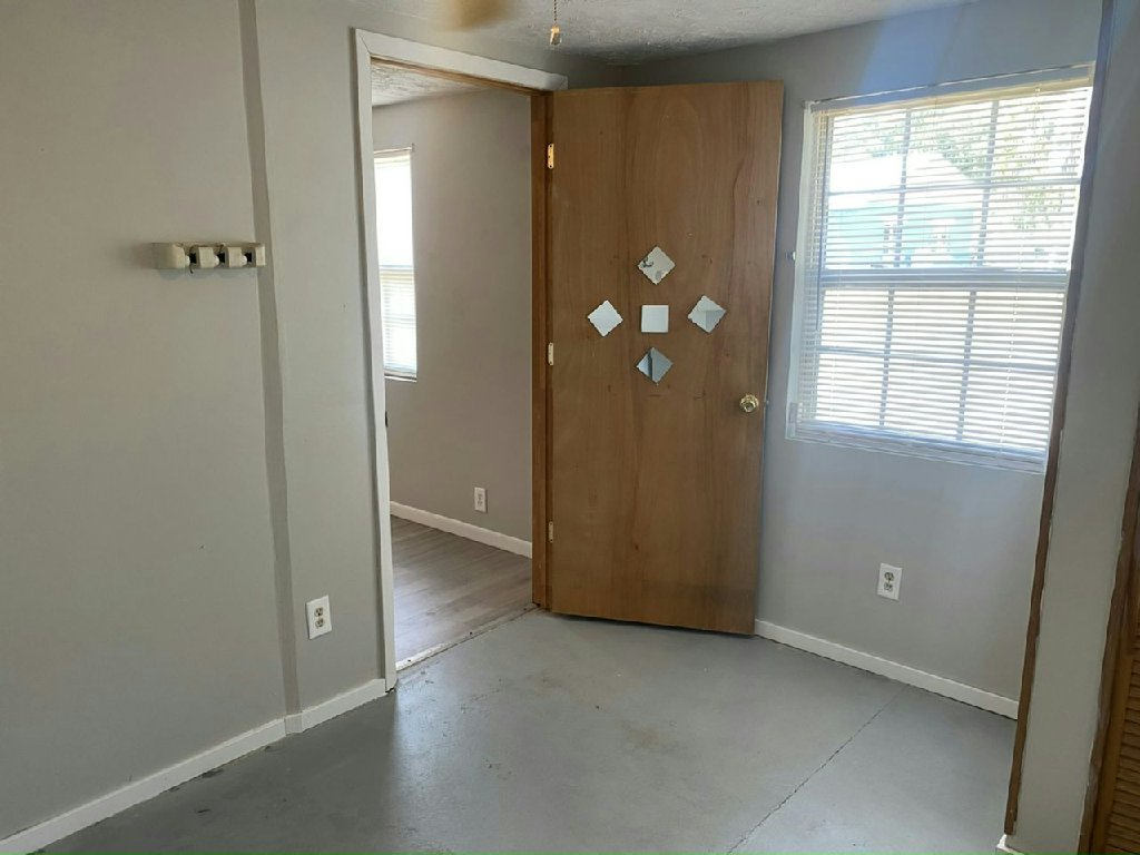 9956-4